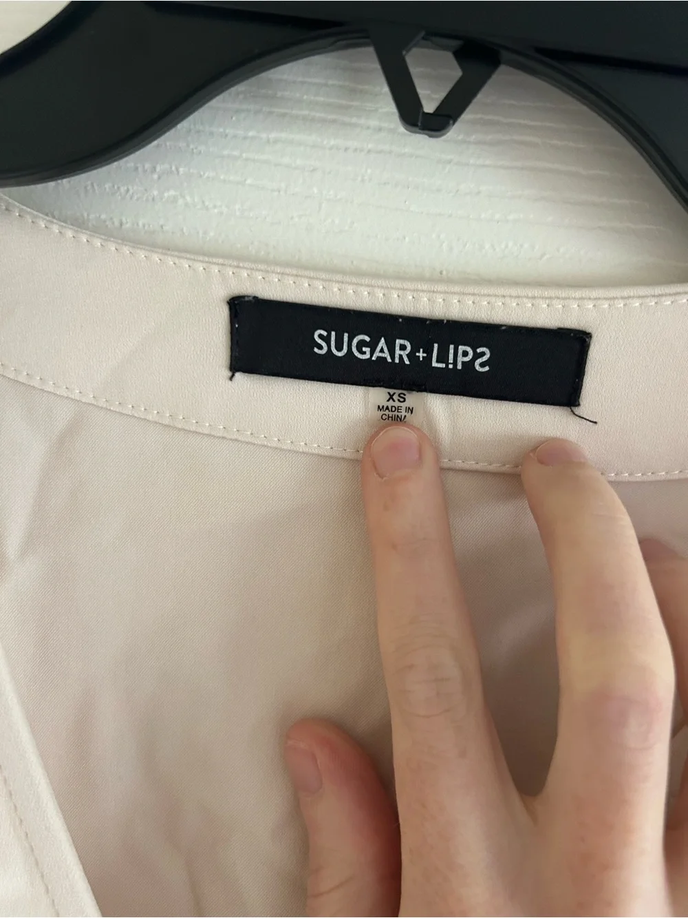 Sugar + Lips Statement Sleeve Flutter-Sleeve Cream Size XS Wrap Blouse - Picture 4 of 7